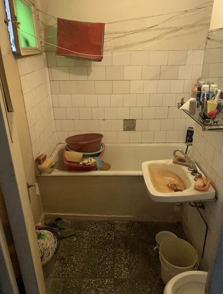 Rahova, Soseaua Alexandriei, Antiaeriana, bloc 1977.