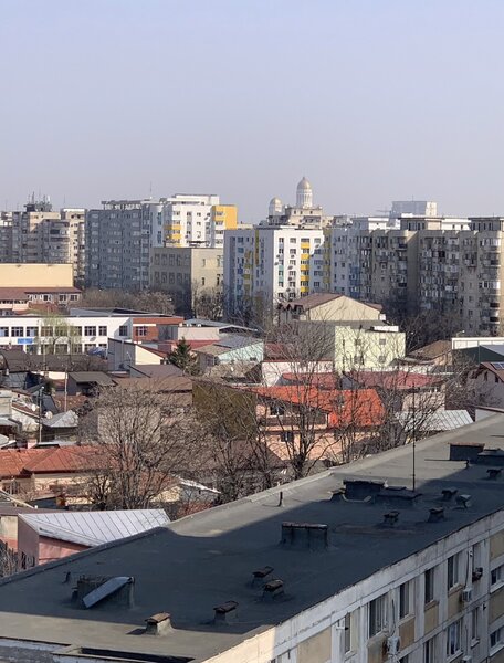Rahova, Soseaua Alexandriei, Antiaeriana, bloc 1977.